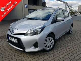 Toyota Yaris 1,5 Hybryda Navi Kamera Klimatronik Zarejestrowany Gwarancja